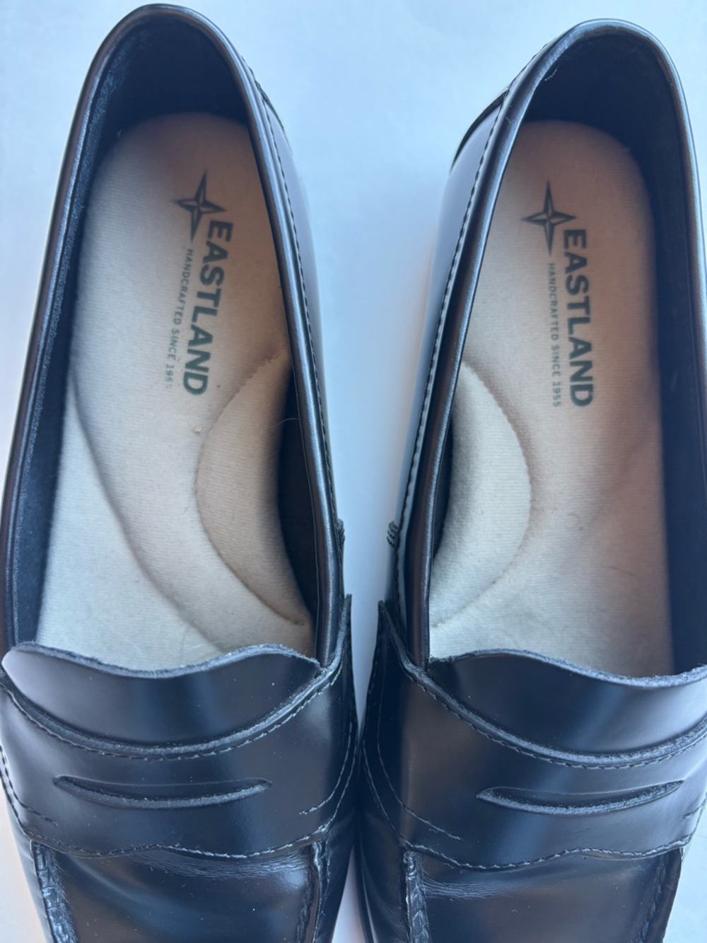 Women’s Eastland Classic Black Leather Loafers Size 7 - Picture 8 of 11